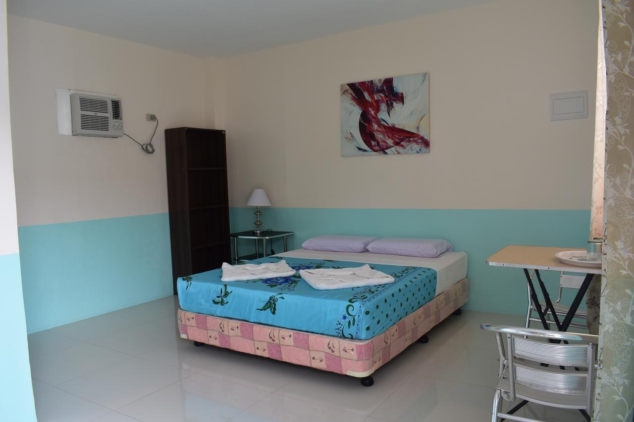 Richdel Hotel Resort Lapu-Lapu City Exteriör bild
