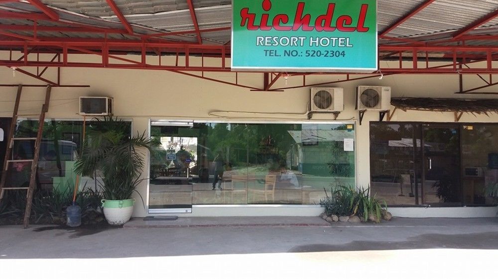 Richdel Hotel Resort Lapu-Lapu City Exteriör bild