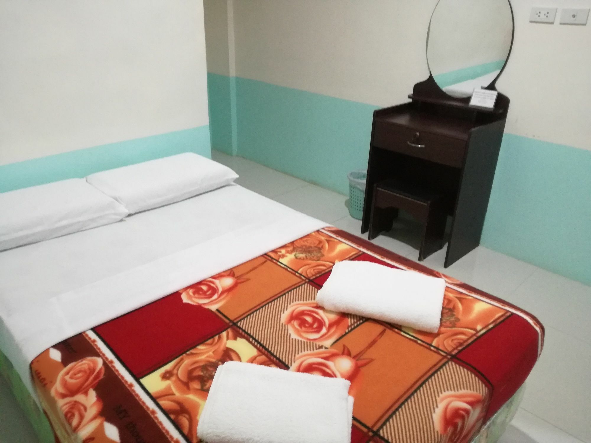 Richdel Hotel Resort Lapu-Lapu City Exteriör bild