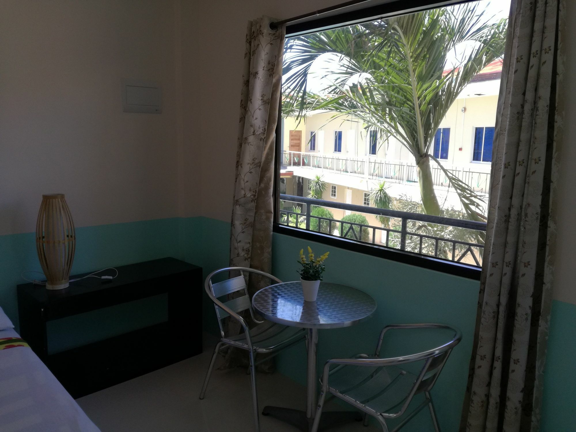 Richdel Hotel Resort Lapu-Lapu City Exteriör bild